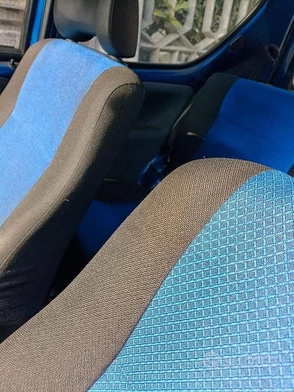Usata Fiat 600 54 CV (39 kW) 2002 Blu Berlina