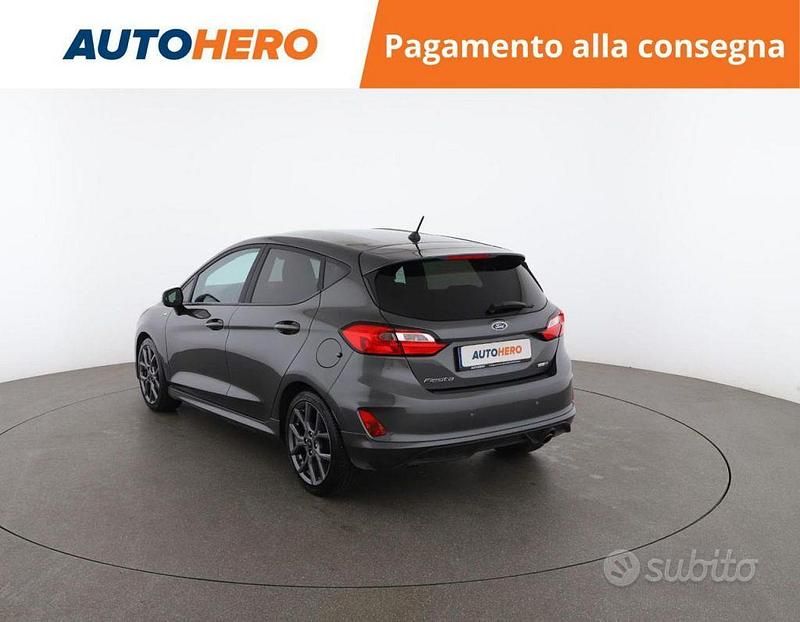 Usata Ford Fiesta 125 CV (91 kW) 2024 Grigio Berlina
