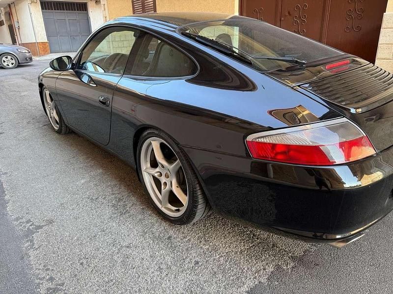 Usata Porsche 911 Carrera 4 300 CV (220 kW) 2001 Nero Coupé