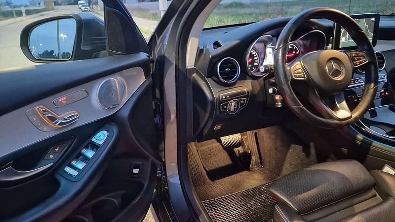Begagnad Mercedes GLC220 Exclusive 170 HK (125 kW) 2018 Grå SUV