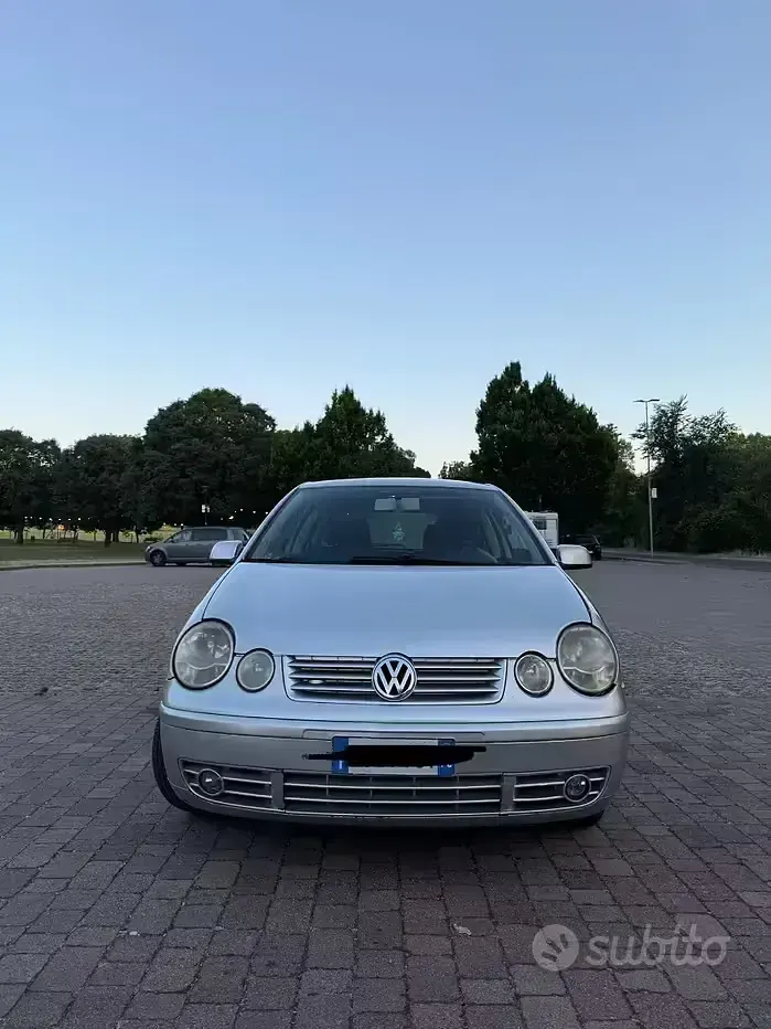Usata VW Polo 75 CV (55 kW) 2002 Grigio Utilitaria