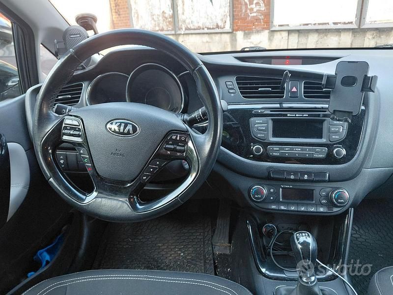 Nero Usata 2012 Kia Ceed Sportswagon Station wagon | 3400 € (Super prezzo) - Immagine 1/4
