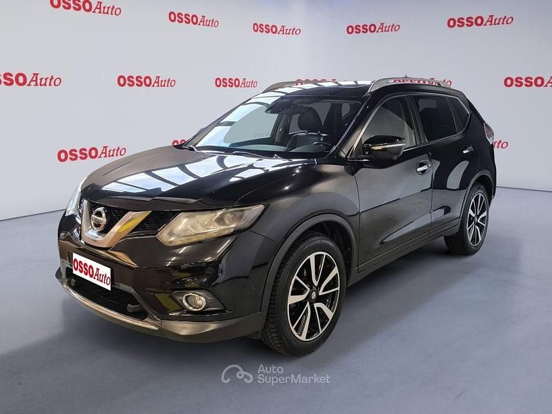Nero Usata 2016 Nissan X-Trail Tekna SUV | 14.800 € (Buon prezzo) - Immagine 1/4