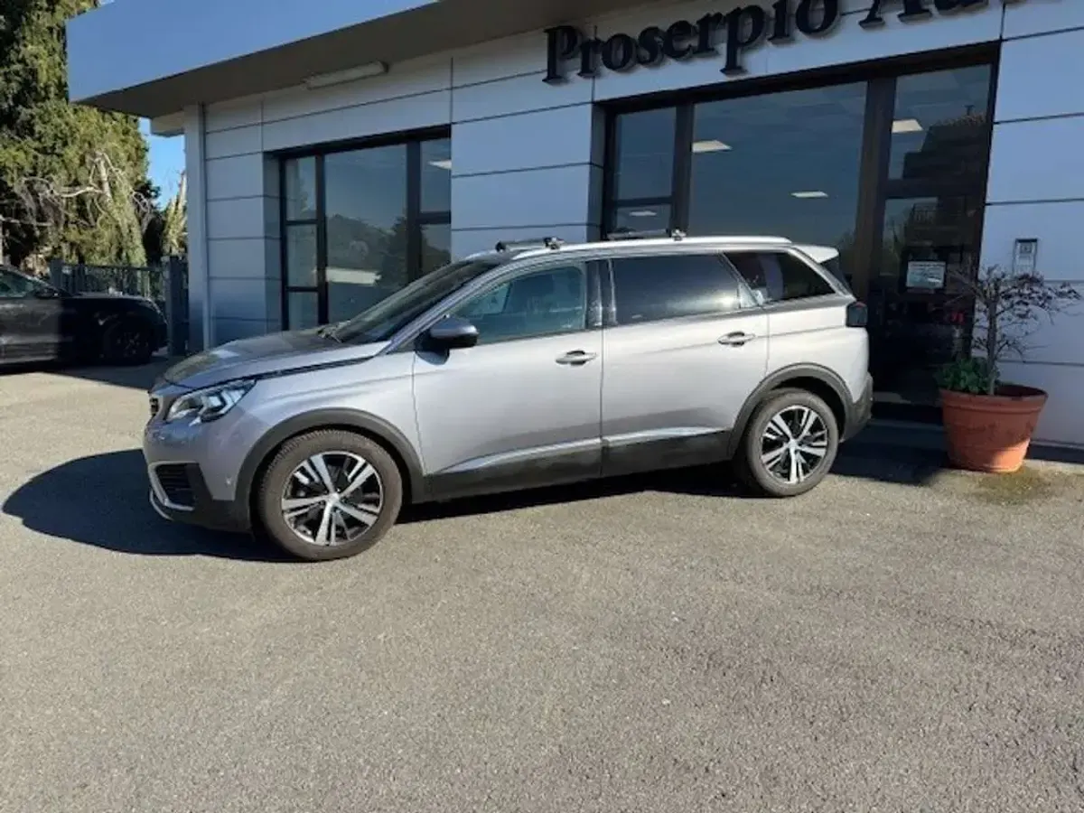 Usata Peugeot 5008 Allure 131 CV (96 kW) 2020 Grigio SUV