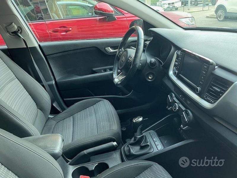 Usata Kia Stonic Style 115 CV (84 kW) 2020 Grigio SUV