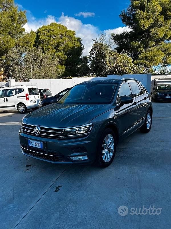 Grigio Usata 2017 VW Tiguan Style SUV | 16.900 € (Ottimo prezzo) - Immagine 1/4