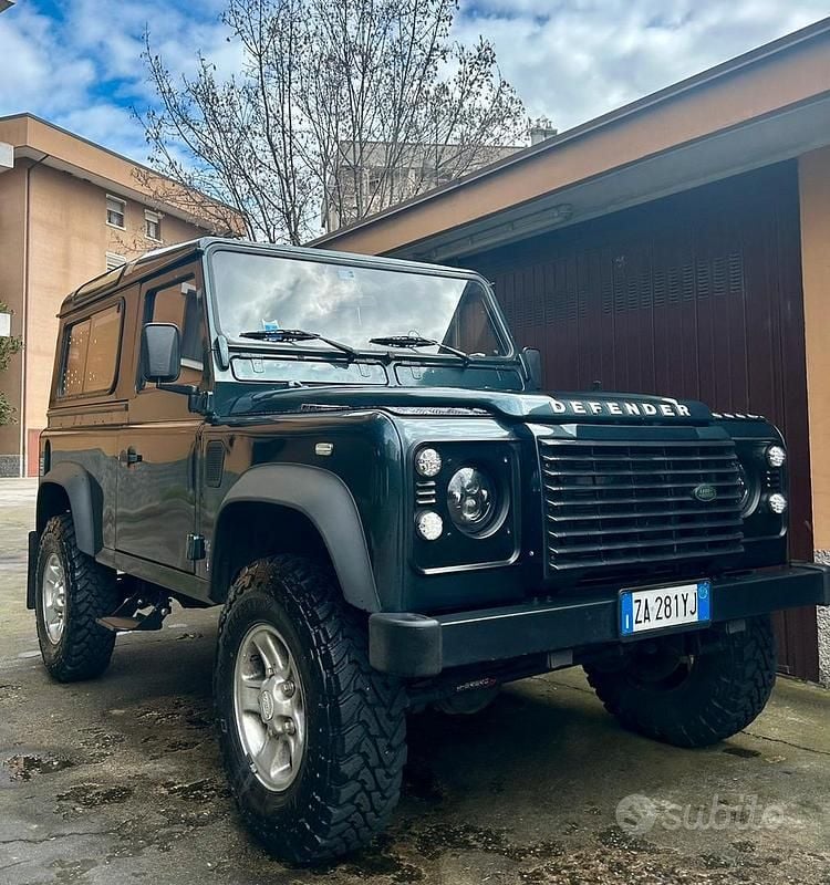 Verde Usata 2006 Land Rover Defender Station wagon | 25.500 € (Super prezzo) - Immagine 1/4