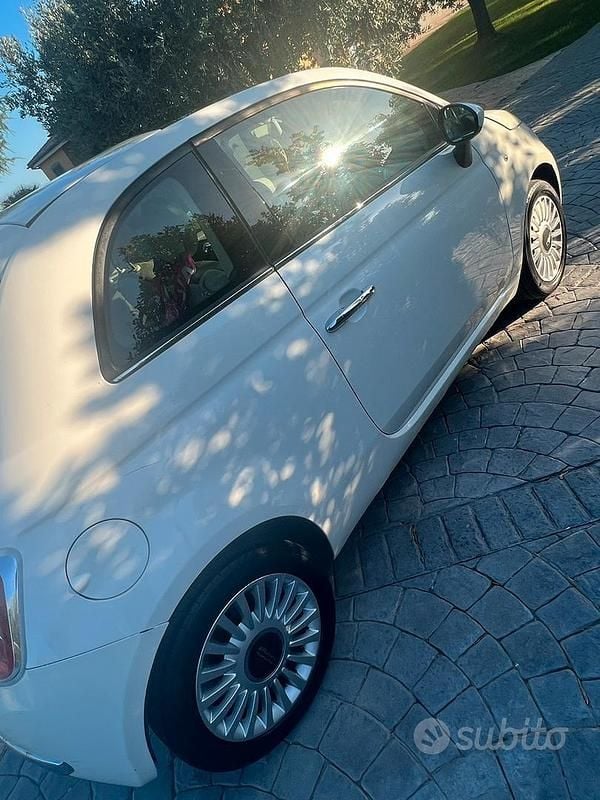 Usata Fiat 500 Lounge 75 CV (55 kW) 2009 Bianco Utilitaria