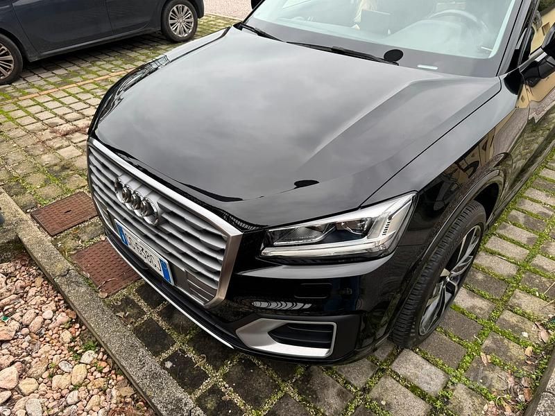 Usata Audi Q2 Admired 150 CV (110 kW) 2019 Nero SUV