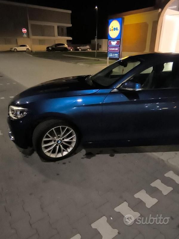 Usata BMW 118 Sport Line 150 CV (110 kW) 2015 Blu Utilitaria