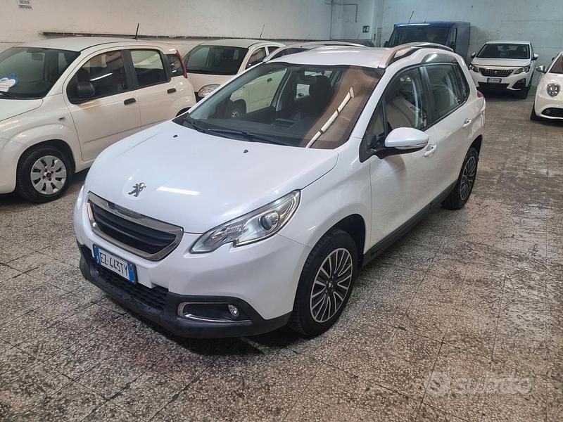Usata Peugeot 2008 Active 68 CV (50 kW) 2015 Bianco SUV