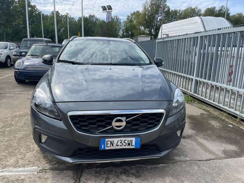 Grigio Usata 2013 Volvo V40 CC Summum Station wagon | 8500 € (Buon prezzo) - Immagine 1/4