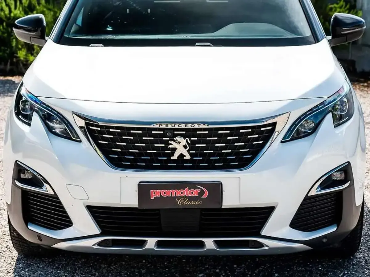 Usata Peugeot 5008 GT-line 131 CV (96 kW) 2020 Bianco SUV