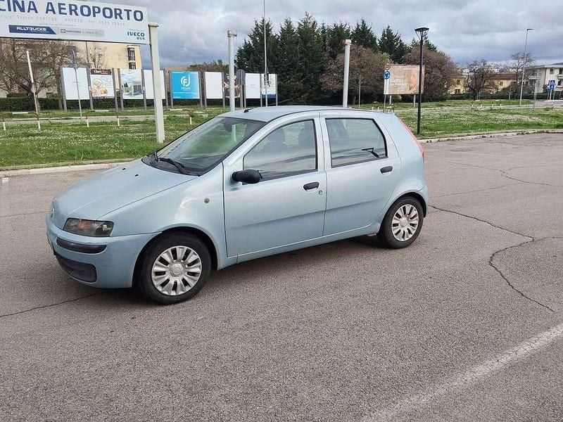 Usata Fiat Punto 60 CV (44 kW) 2003 Utilitaria
