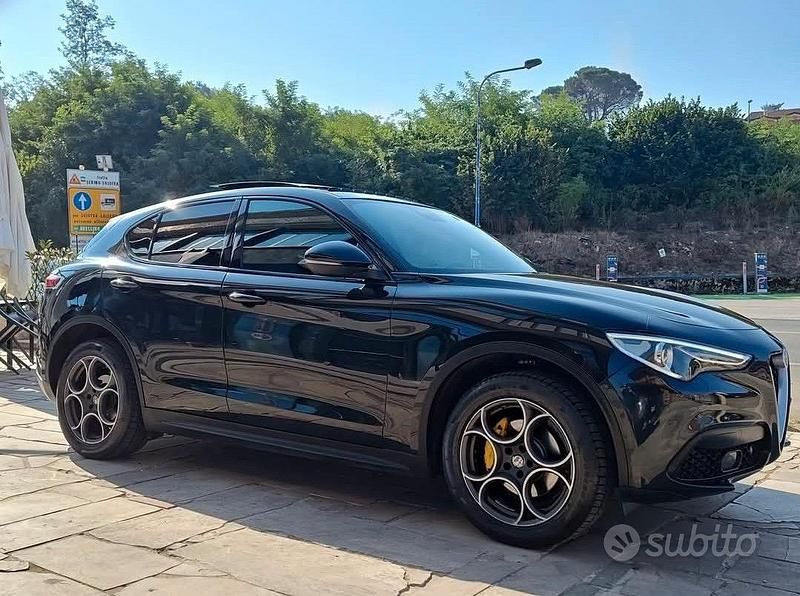 Usata Alfa Romeo Stelvio Executive 210 CV (154 kW) 2019 Nero SUV