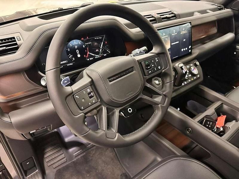 Nuova Land Rover Defender 635 CV (467 kW) 2025 Grigio SUV