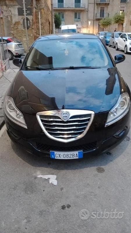 Usata Lancia Delta 120 CV (88 kW) 2013 Nero Utilitaria