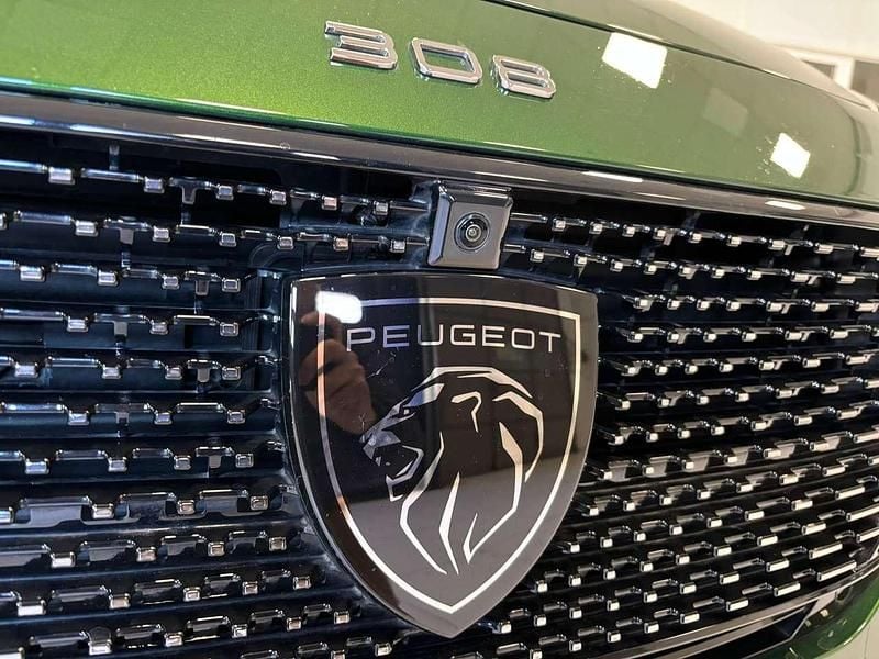 Usata Peugeot 308 GT 131 CV (96 kW) 2022 Verde olivine Berlina