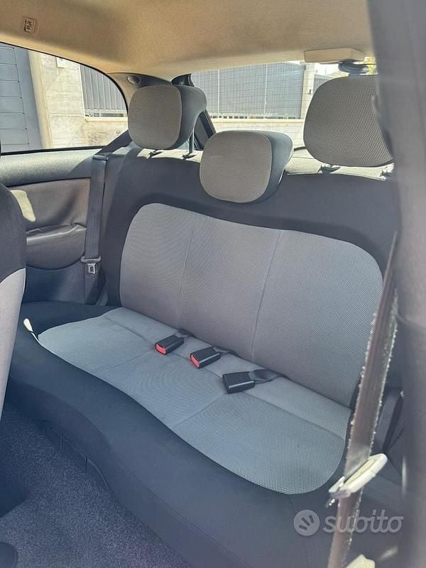 Usata Lancia Ypsilon 70 CV (51 kW) 2004 Nero Utilitaria