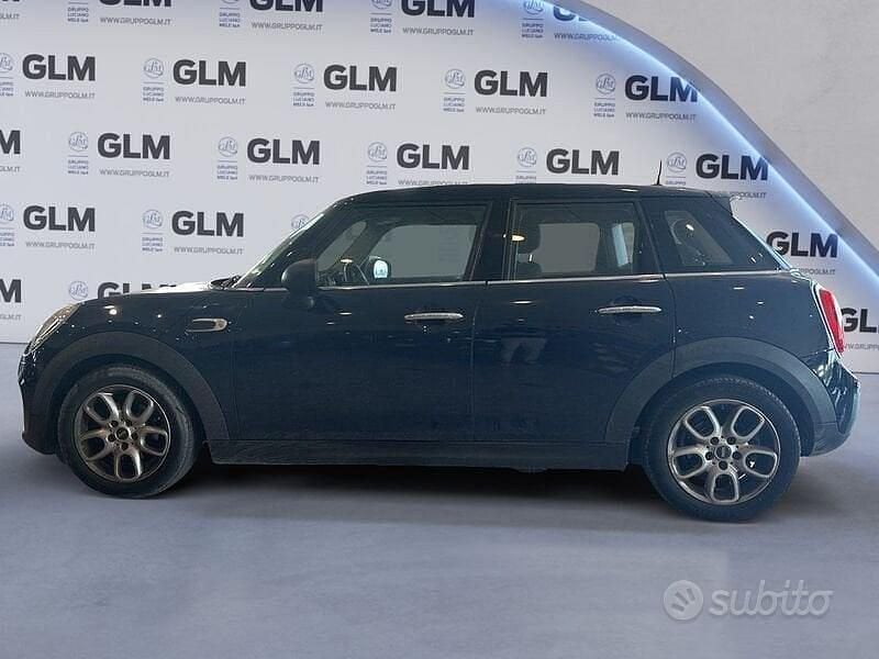 Begagnad Mini One D 95 HK (69 kW) 2017 Blå Halvkombi