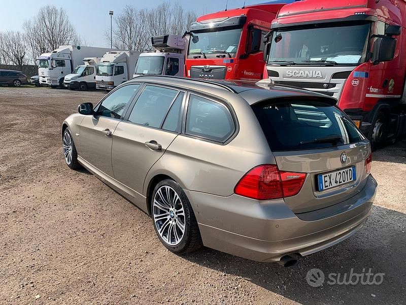 Usata BMW 318 143 CV (105 kW) 2010 Giallo Station wagon