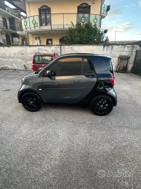 Usata Smart ForTwo Coupé 90 CV (66 kW) 2016 Utilitaria