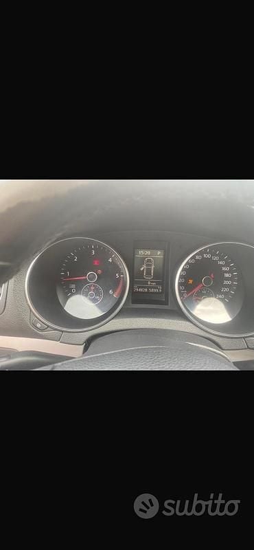 Usata VW Golf VI 105 CV (77 kW) 2011 Bianco Utilitaria