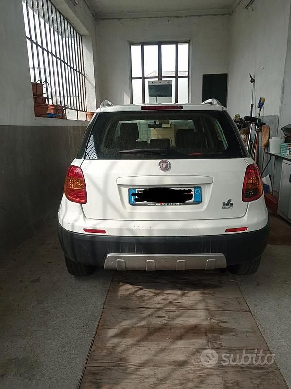 Usata Fiat Sedici 135 CV (99 kW) 2010 Bianco SUV