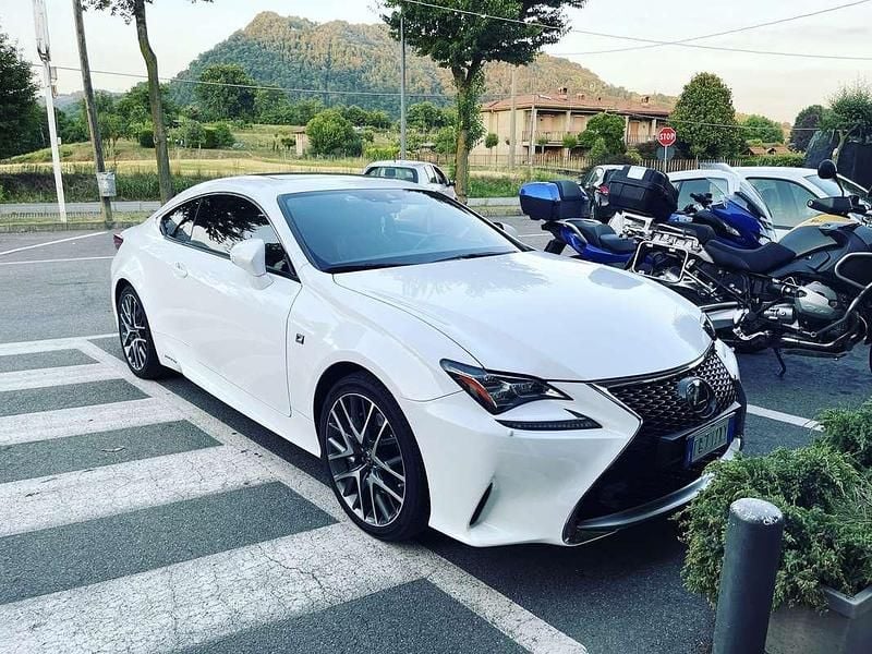 Usata Lexus RC300h Sport Line 181 CV (133 kW) 2017 Coupé