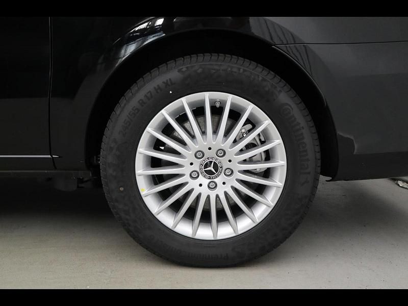 Nuova Mercedes Vito 15 CV (11 kW) 2025 Nero Furgone