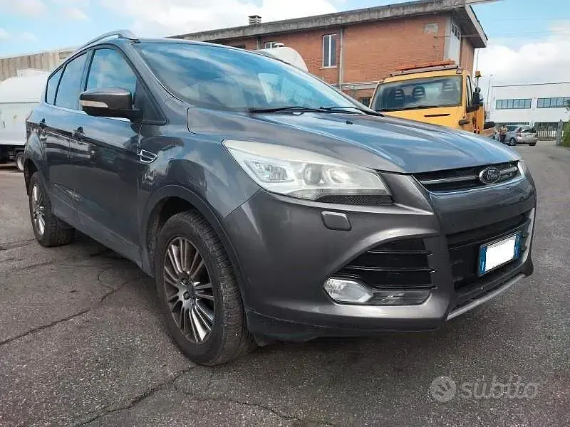 Usata Ford Kuga Titanium 140 CV (102 kW) 2013 Grigio SUV