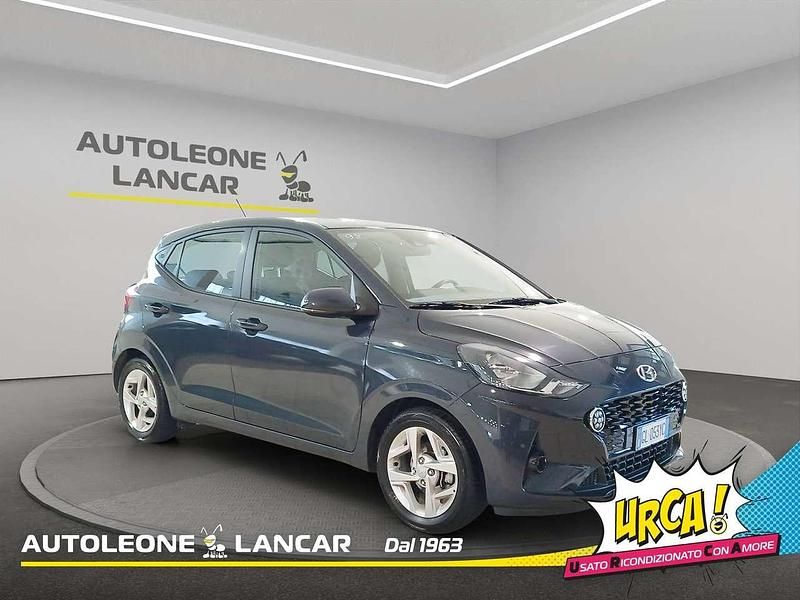 Grigio Usata 2022 Hyundai i10 Due volumi | 13.480 € (Cara) - Immagine 1/4