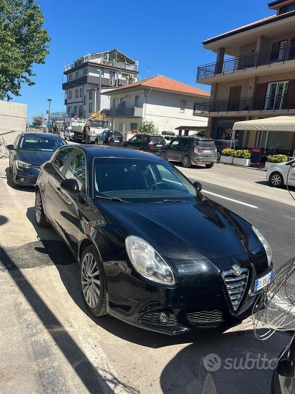 Usata 2010 Alfa Romeo Giulietta Progression Due volumi | 4500 € (Buon prezzo) - Immagine 1/4