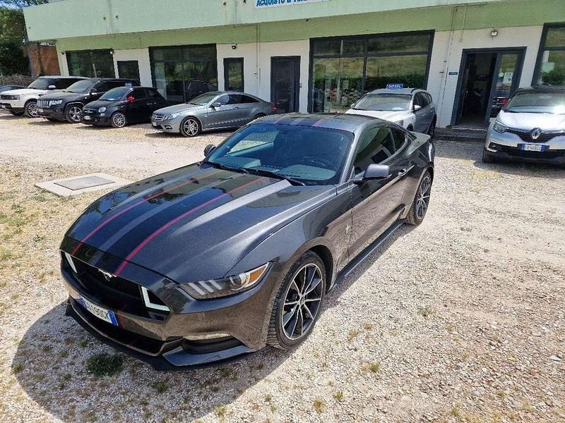 Usata Ford Mustang Fastback 314 CV (230 kW) 2016 Bianco Coupé