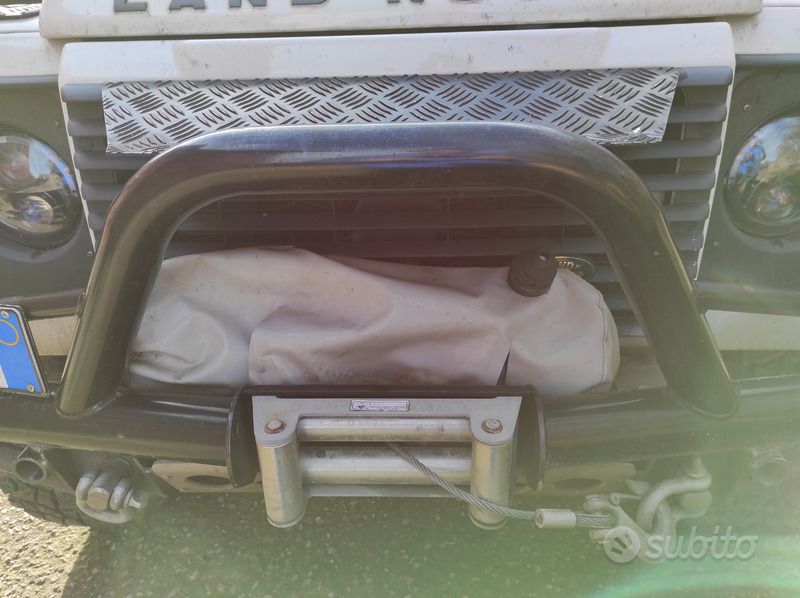 Usata Land Rover Defender 122 CV (89 kW) 2009 Bianco SUV