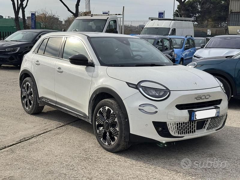 Usata Fiat 600 La Prima 101 CV (74 kW) 2024 Bianco SUV