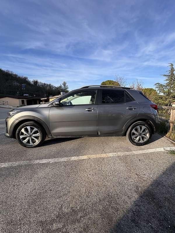 Usata Kia Stonic Style 84 CV (61 kW) 2023 Grigio SUV