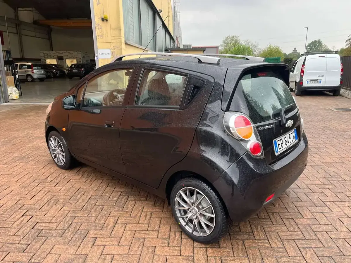 Usata Chevrolet Spark LS 68 CV (50 kW) 2010 Nero Utilitaria