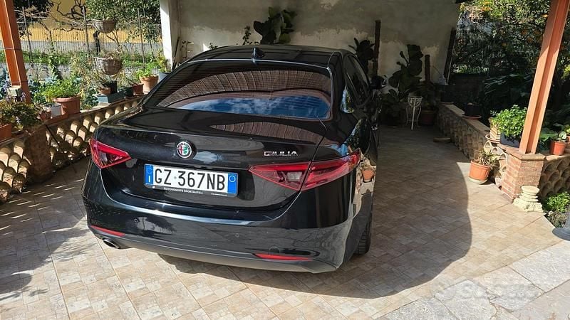 Usata Alfa Romeo Giulia Super 160 CV (117 kW) 2021 Nero Berlina