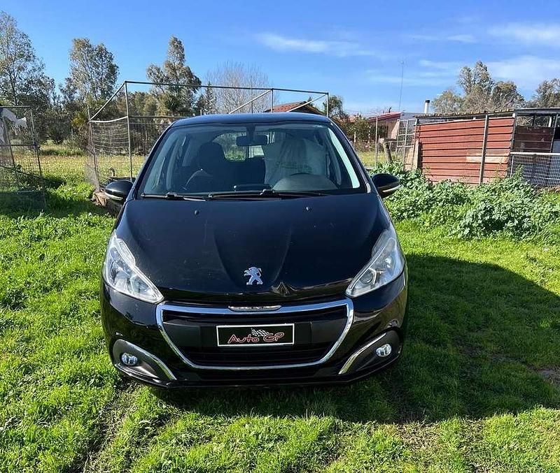 Usata Peugeot 208 Allure 68 CV (50 kW) 2015 Nero Utilitaria