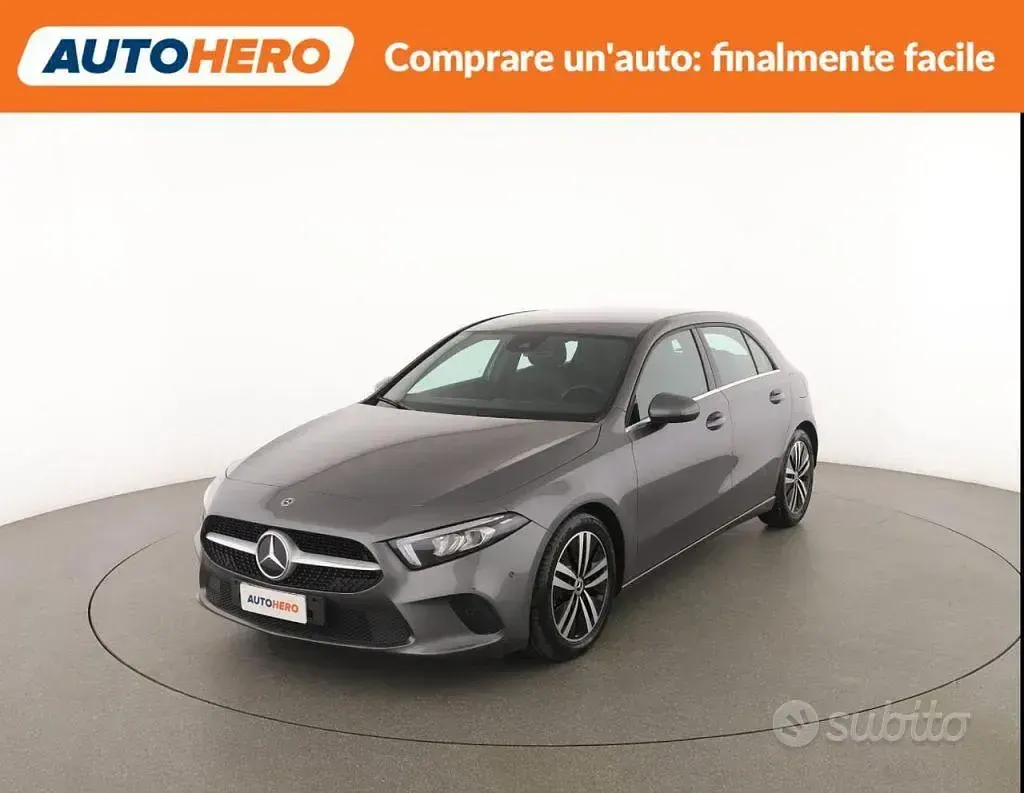 Usado Mercedes A180 Business 116 CV (85 kW) 2019 Berlina