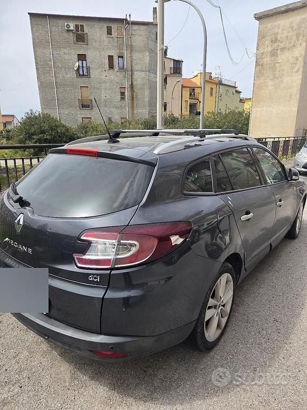Usata Renault Mégane III 110 CV (80 kW) 2010 Grigio Station wagon