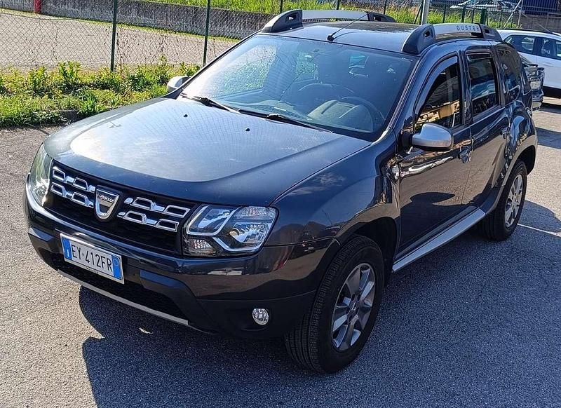 Usata Dacia Duster Prestige 109 CV (80 kW) 2015 Grigio SUV