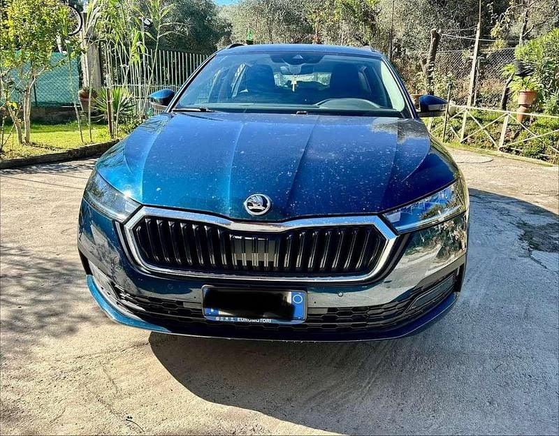 Blu/azzurro Usata 2022 Skoda Octavia Executive Station wagon | 20.500 € (Super prezzo) - Immagine 1/4