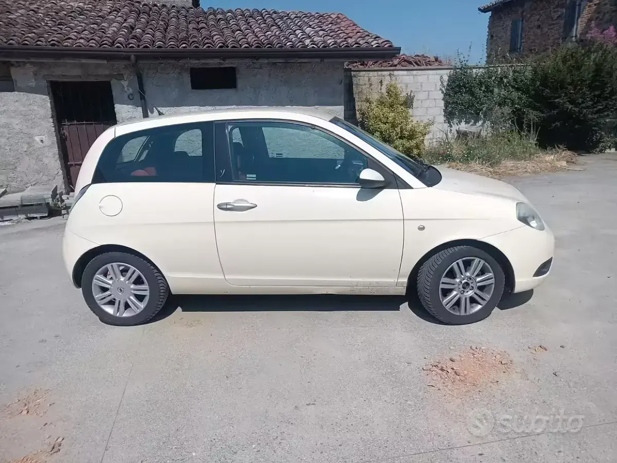 Usata Lancia Ypsilon 2007 Utilitaria