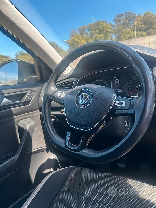 Usata VW T-Roc 150 CV (110 kW) 2020 Grigio SUV