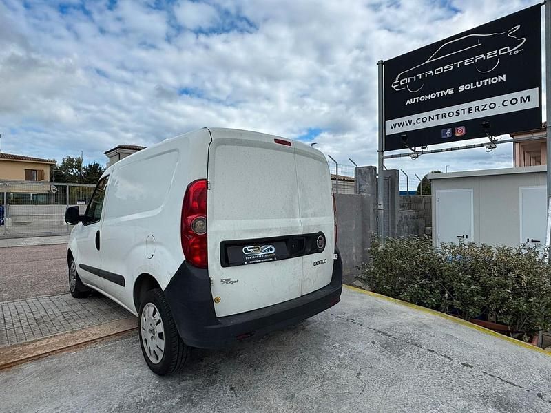 Usata Fiat Doblò Lounge 104 CV (76 kW) 2014 Bianco Monovolume