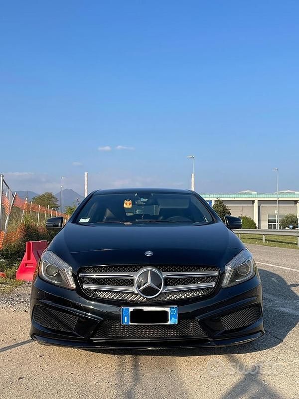 Usata Mercedes A180 109 CV (80 kW) 2015 Nero Berlina