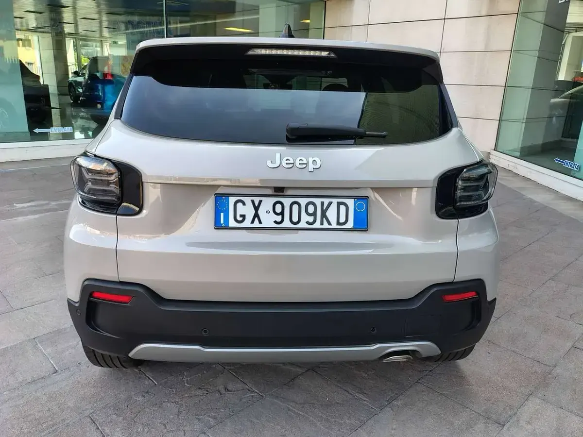 Usata Jeep Avenger Summit 101 CV (74 kW) 2025 Grigio SUV