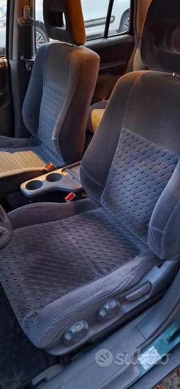 Usata Honda CR-V 147 CV (108 kW) 2000 Verde SUV